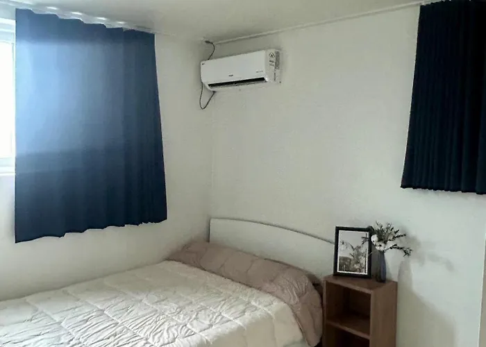 Sg Two Single Near Sadang Station 빌라 *